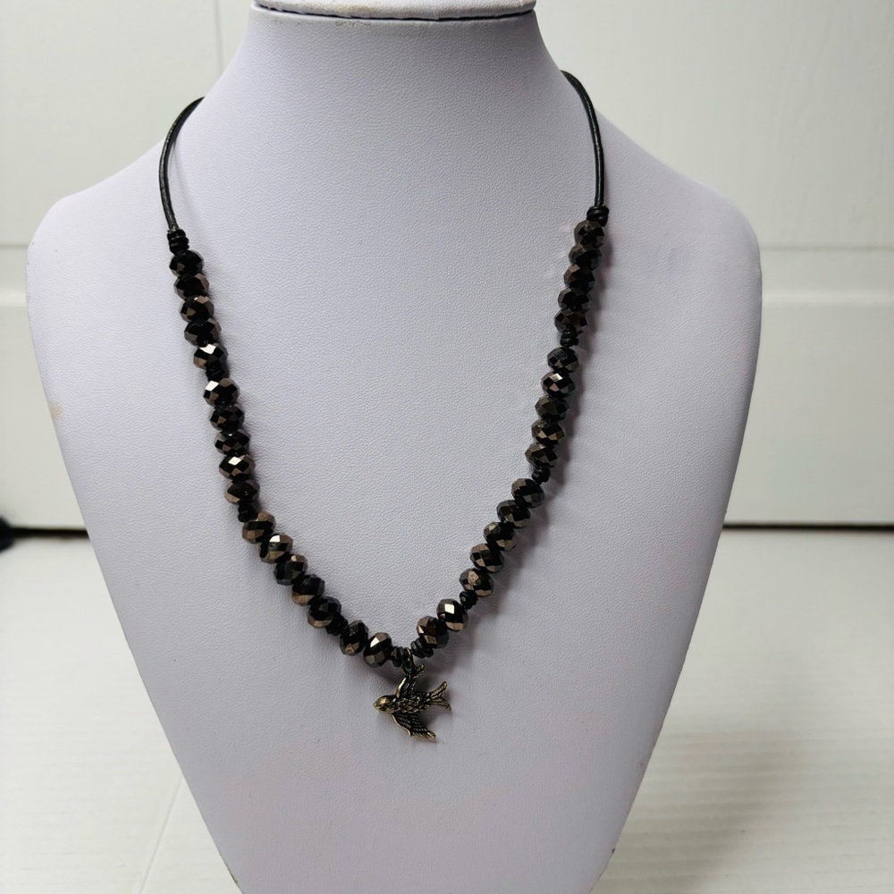 New FOSSIL Brown Beaded Bird Pendent Necklace